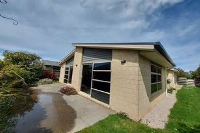 Photo of property in 1 Te Puketea Lane, Motueka, 7120