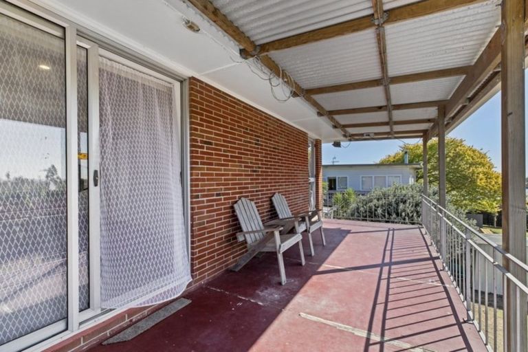 Photo of property in 17 Freshney Place, Hillpark, Auckland, 2102