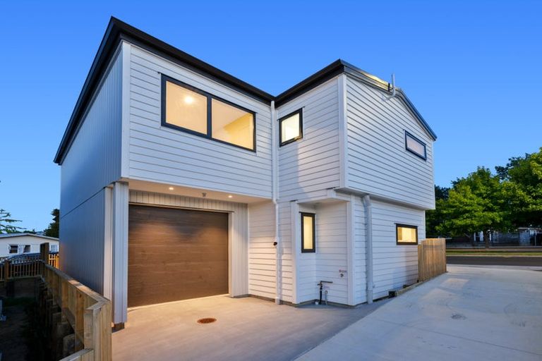 Photo of property in 26 Universal Drive, Henderson, Auckland, 0610