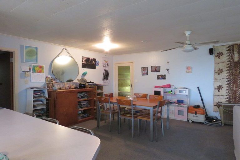 Photo of property in 16 Stratford Drive, Cable Bay, 0420