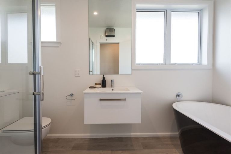 Photo of property in 114 Stanbury Avenue, Somerfield, Christchurch, 8024