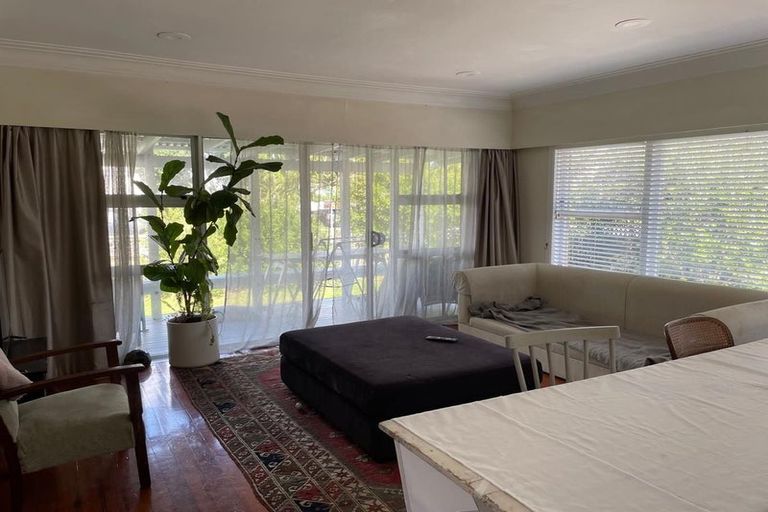Photo of property in 1/9 Devon Road, Bucklands Beach, Auckland, 2012