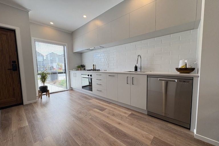 Photo of property in 23 Mawai Hakona Drive, Wallaceville, Upper Hutt, 5018