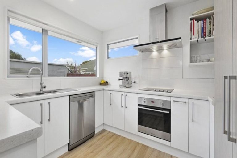 Photo of property in 14a Claxton Place, Saint Martins, Christchurch, 8022