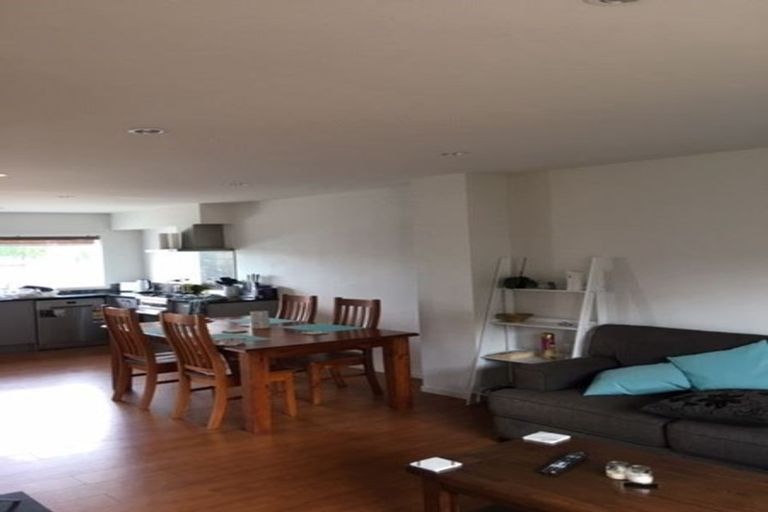 Photo of property in 2/1 June Place, Hamilton East, Hamilton, 3216