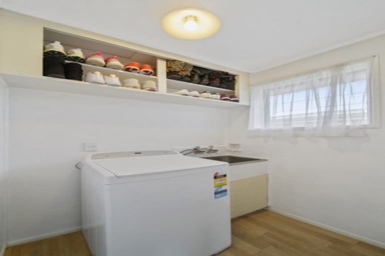 Photo of property in 2/6 Cornwall Road, Papatoetoe, Auckland, 2025