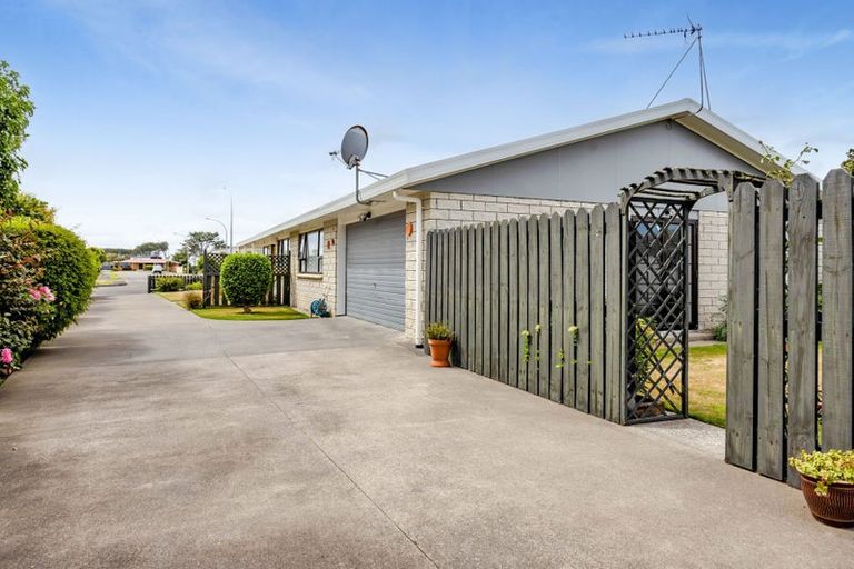 Photo of property in 14a Murdoch Street, Hawera, 4610