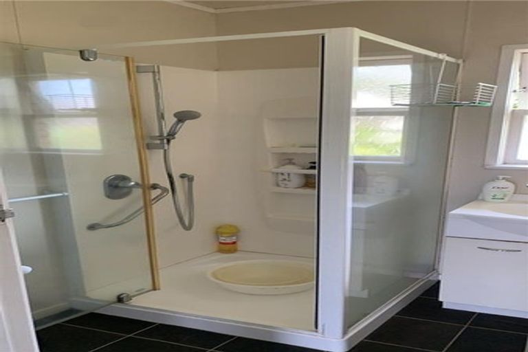 Photo of property in 1/32 Evelyn Place, Hillcrest, Auckland, 0627