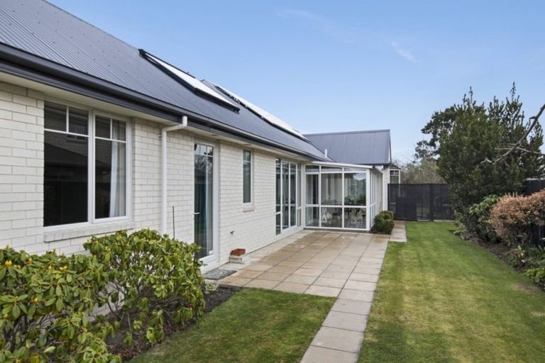 Photo of property in 27 Skyedale Drive, Harewood, Christchurch, 8051