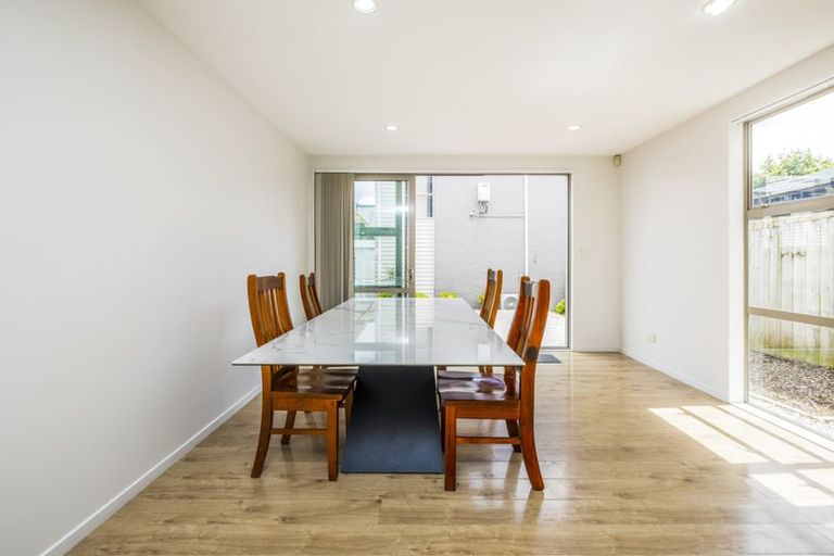 Photo of property in 18 Windfola Parkway, Takanini, 2112