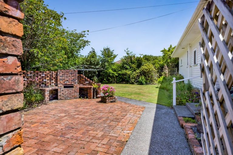 Photo of property in 5 Wera Street, Hawera, 4610