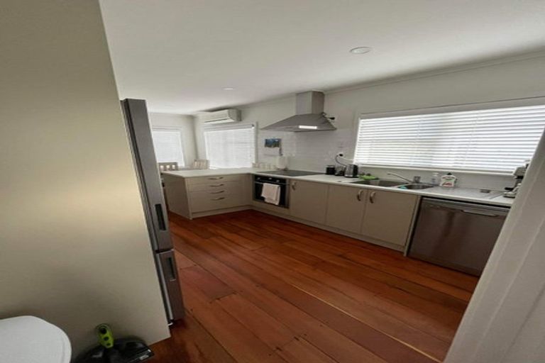 Photo of property in 13 Windsor Terrace, Taradale, Napier, 4112