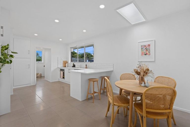 Photo of property in 1/35 Lynwood Road, New Lynn, Auckland, 0600