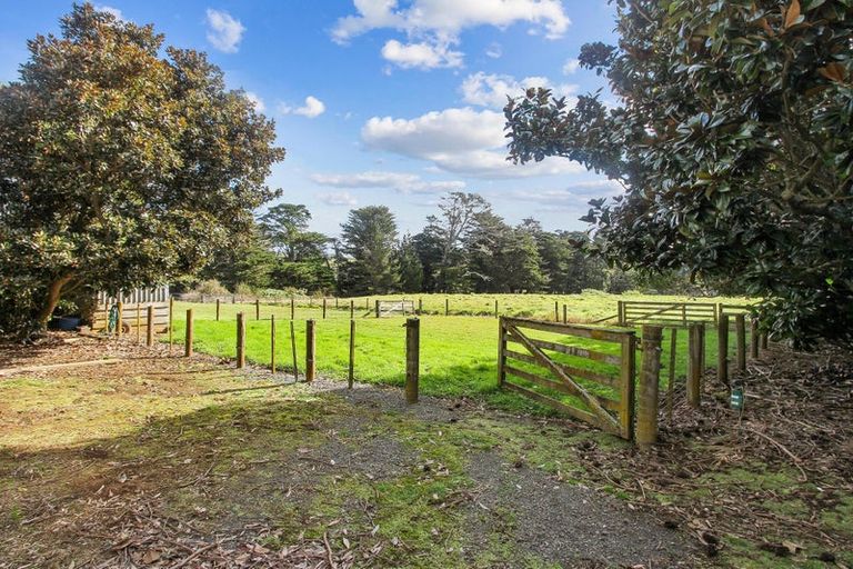 Photo of property in 112a Mcrobbie Road, Kingseat, Papakura, 2580