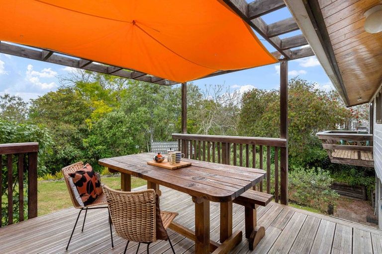 Photo of property in 33 Dunlop Drive, Pauanui, Hikuai, 3579