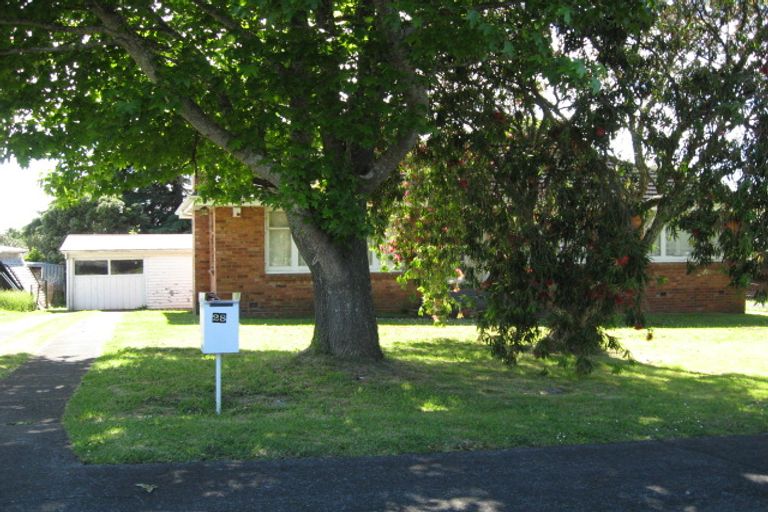 Photo of property in 1/56 Kiwi Esplanade, Mangere Bridge, Auckland, 2022