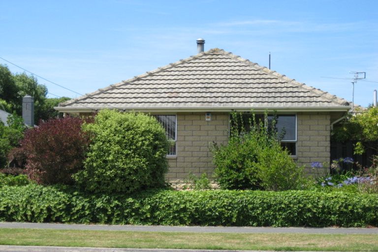 Photo of property in 365 Estuary Road, South New Brighton, Christchurch, 8062