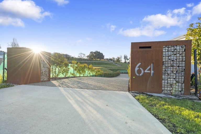 Photo of property in 64 Les Wakefield Road, Mapua, 7005