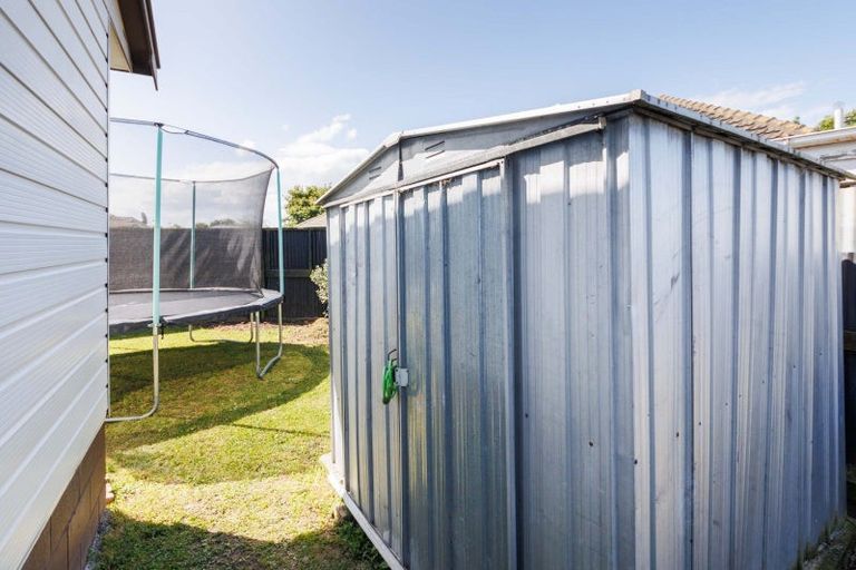 Photo of property in 18a Montrose Place, Takaro, Palmerston North, 4412