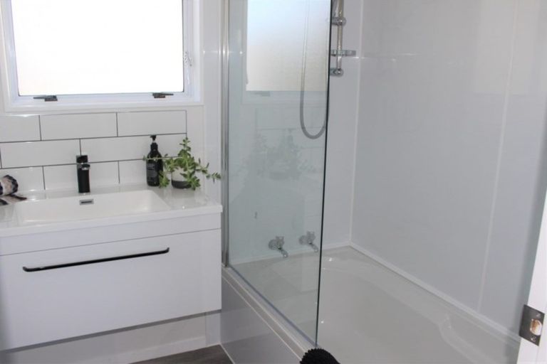 Photo of property in 108 Tamatea Road, Taupo, 3330