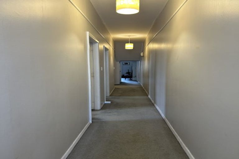 Photo of property in 61-61a Brougham Street, Mount Victoria, Wellington, 6011