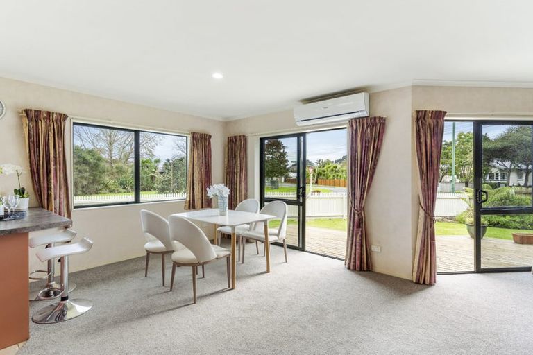 Photo of property in 1 Cabeleigh Drive, Helensville, 0800