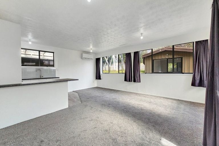 Photo of property in 10 Cherrywood Place, Western Heights, Rotorua, 3015