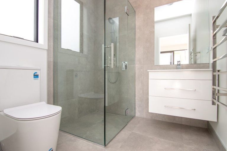 Photo of property in 40a Clifton Terrace, Fitzherbert, Palmerston North, 4410