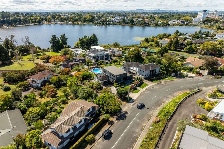 Photo of property in 142 Lake Crescent, Hamilton Lake, Hamilton, 3204