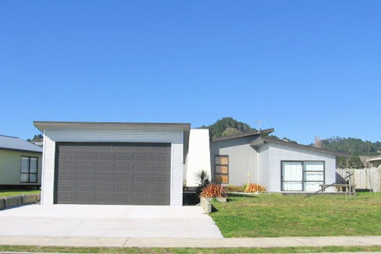Photo of property in 19 Hawk Hill Crescent, Cooks Beach, Whitianga, 3591