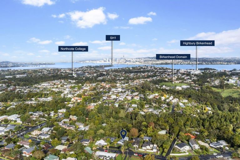 Photo of property in 12 Park Hill Road, Birkenhead, Auckland, 0626