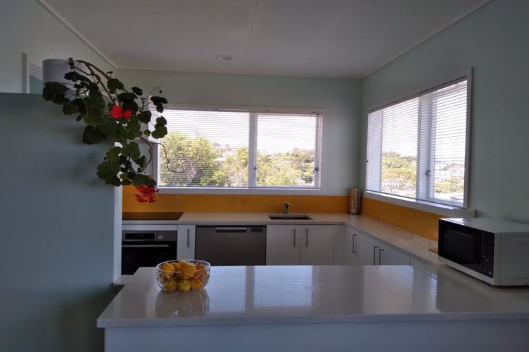 Photo of property in 20a Acacia Avenue, Maungaraki, Lower Hutt, 5010