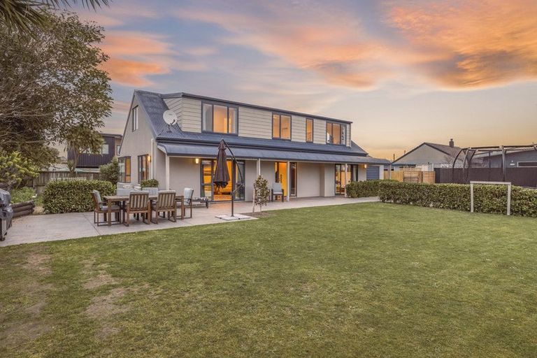 Photo of property in 221a Pine Avenue, South New Brighton, Christchurch, 8062