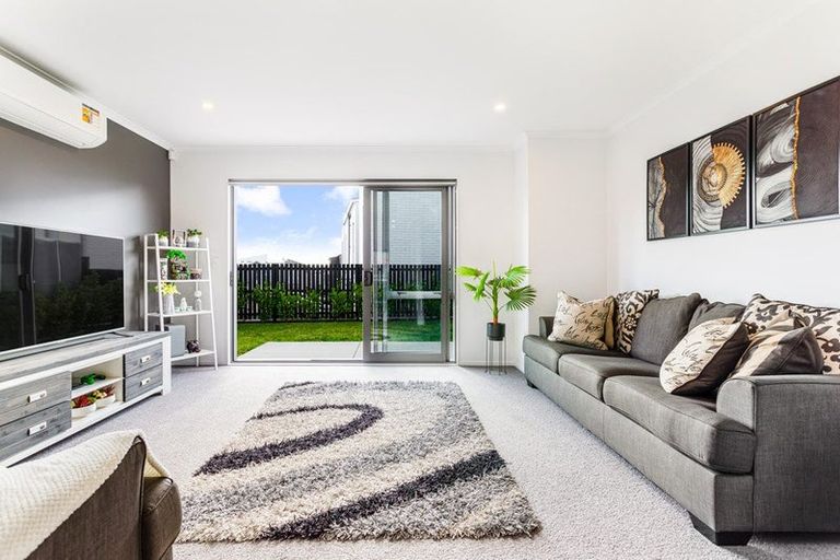 Photo of property in 9 Tarakoi Road, Hobsonville, Auckland, 0616
