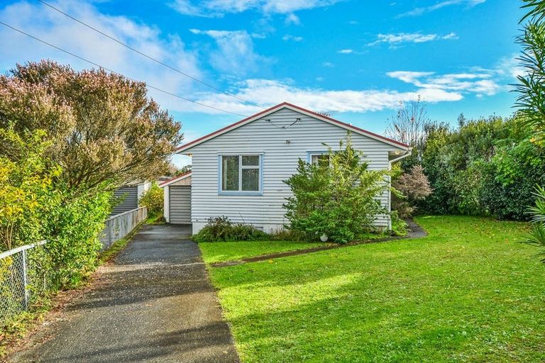 Photo of property in 18 Tui Crescent, Manurewa, Auckland, 2102
