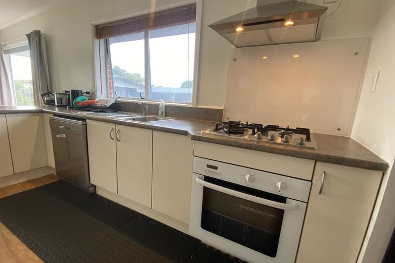 Photo of property in 19 Dunstan Crescent, Hornby, Christchurch, 8042