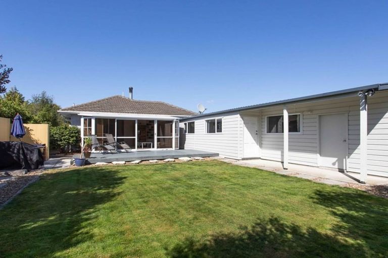 Photo of property in 3 Aspen Place, Parklands, Christchurch, 8083