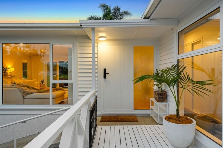 Photo of property in 37 Neptune Avenue, Beach Haven, Auckland, 0626