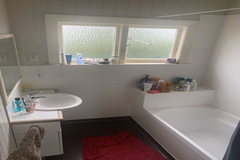 Photo of property in 4 Field Terrace, Upper Riccarton, Christchurch, 8041