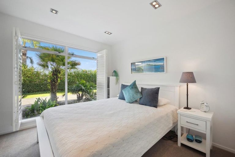 Photo of property in 12a Eastcliffe Road, Castor Bay, Auckland, 0620