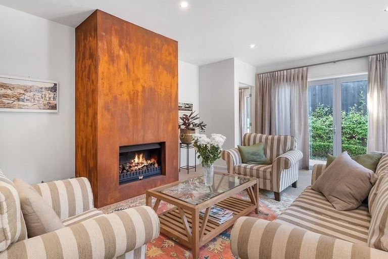 Photo of property in 215b Oceanbeach Road, Mount Maunganui, 3116