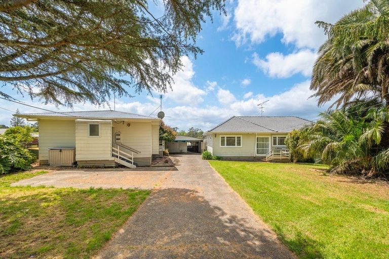 Photo of property in 38 Farrand Road, Kumeu, 0891