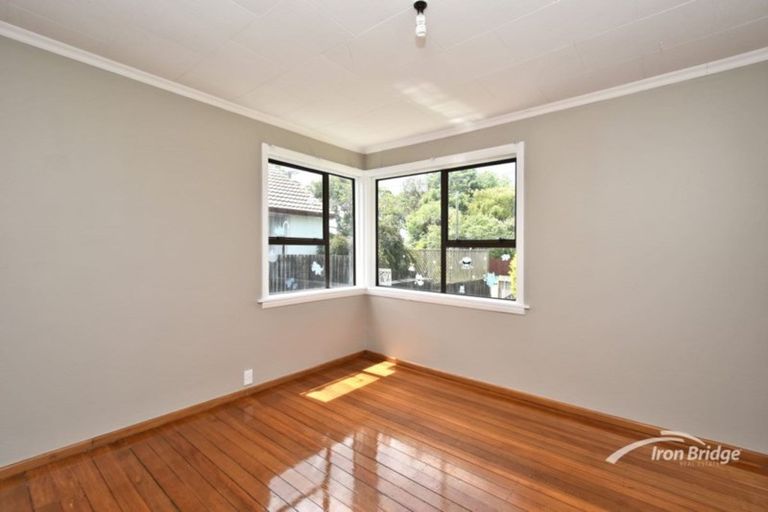 Photo of property in 19 Belfield Street, Dallington, Christchurch, 8061