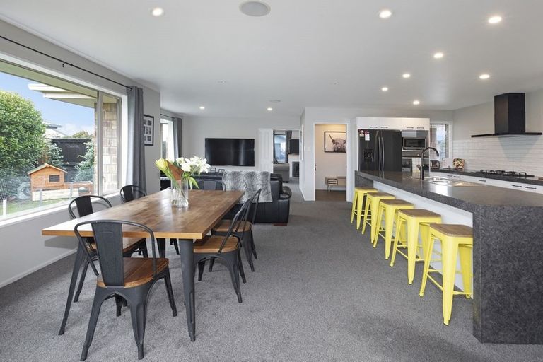 Photo of property in 9 Kingsbridge Drive, Burwood, Christchurch, 8083