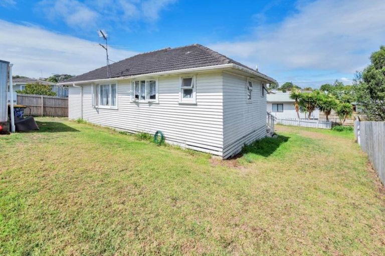 Photo of property in 12 Igloo Place, Red Hill, Papakura, 2110