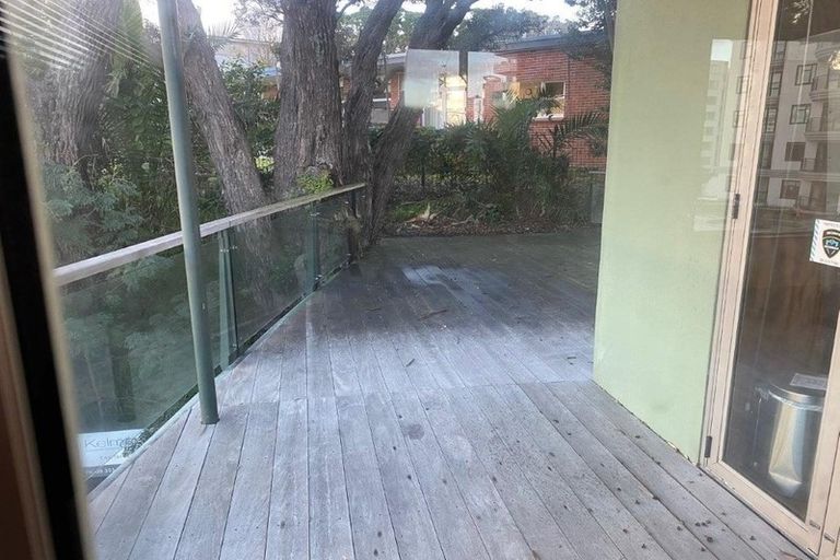 Photo of property in 112 Gladstone Road, Parnell, Auckland, 1052