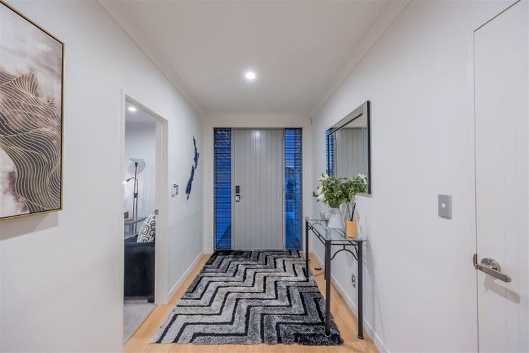 Photo of property in 5 Dida Park Drive, Kumeu, 0810