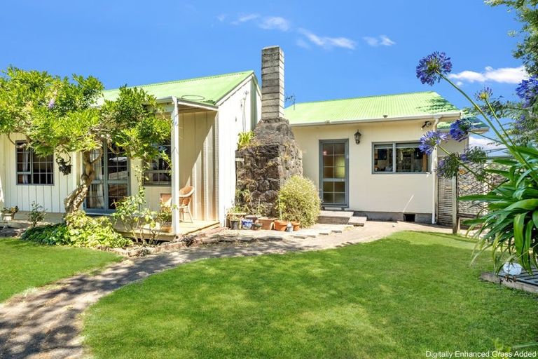 Photo of property in 47 Wallath Road, Westown, New Plymouth, 4310