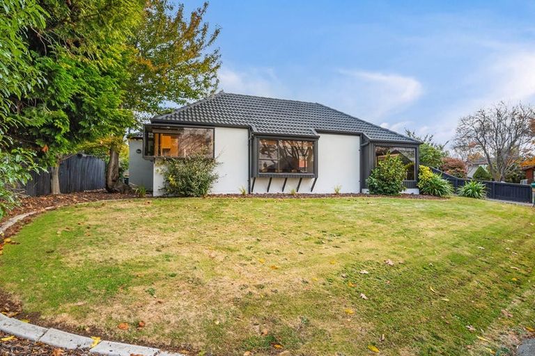 Photo of property in 45 Karnak Crescent, Russley, Christchurch, 8042