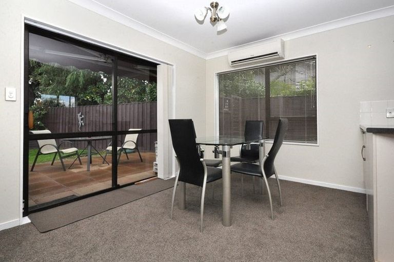 Photo of property in 1/20 Seneca Court, Golflands, Auckland, 2013